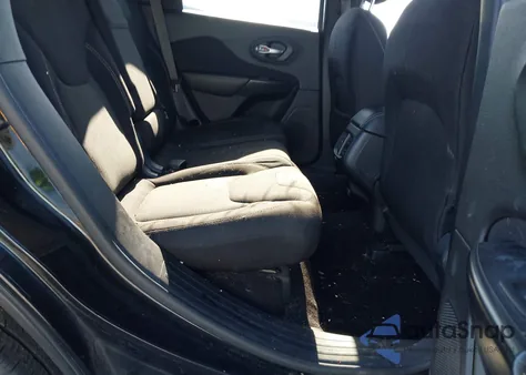 2016 Jeep Cherokee Altitude z USA, uszkodzony, nr VIN 1C4PJMCS3GW144858